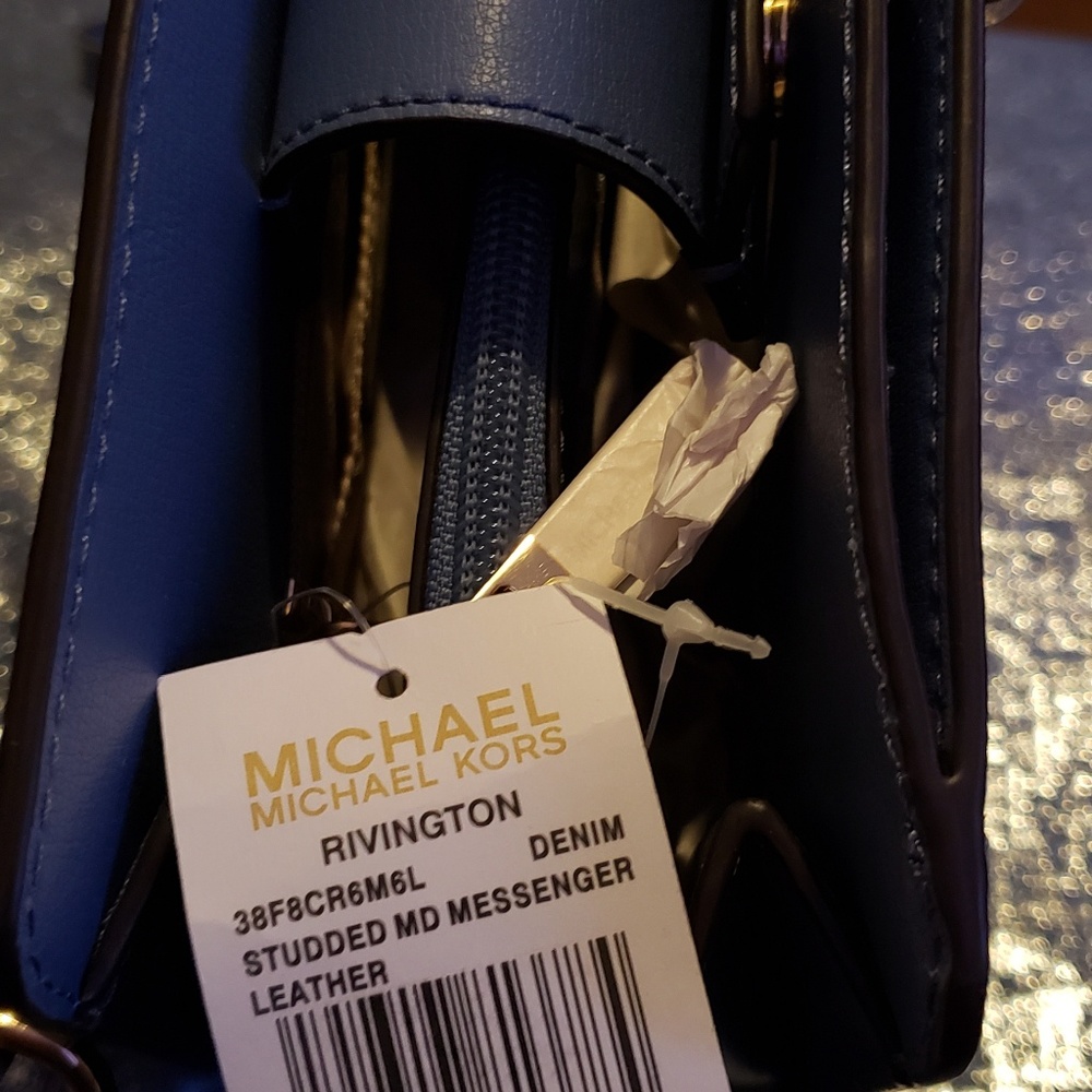 MICHAEL Kors Purse - Picture 16 of 16